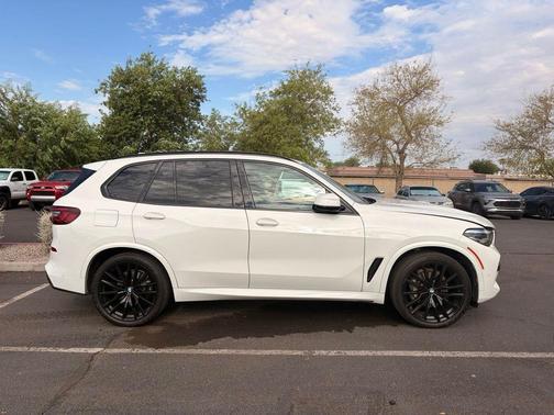 Alpine White 2022 BMW X5 sDrive40i