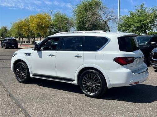 2024 INFINITI QX80 SENSORY AWD