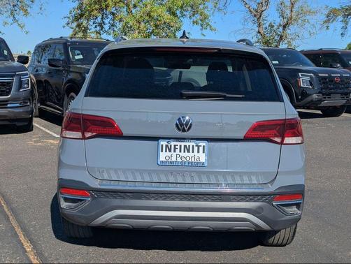 2024 Volkswagen Taos 1.5T SE