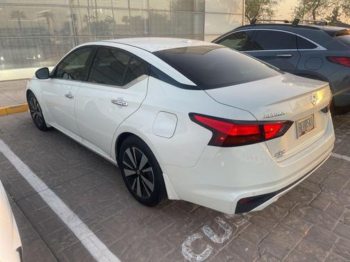 Pearl White 2019 Nissan Altima 2.5 SL