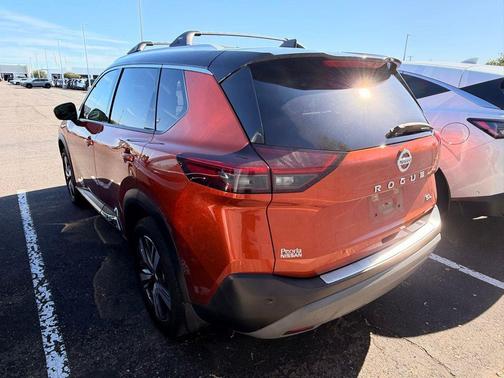Sunset Drift Chromaflair/Super Black 2021 Nissan Rogue SL
