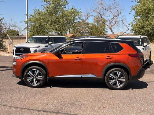 Sunset Drift Chromaflair/Super Black 2021 Nissan Rogue SL