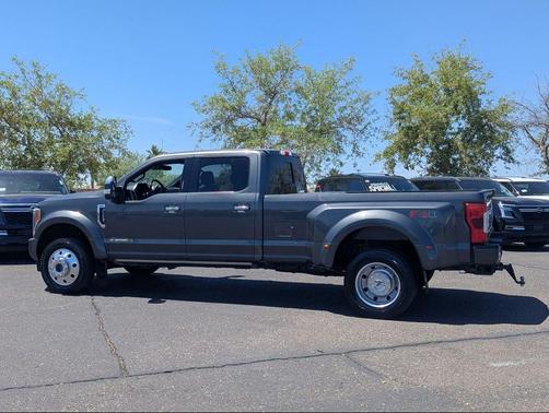 Magnetic 2018 Ford F-450 Platinum