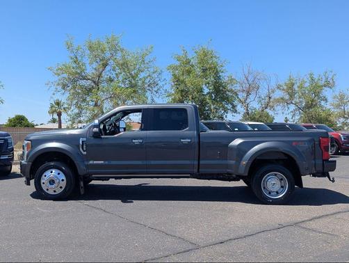 Magnetic 2018 Ford F-450 Platinum