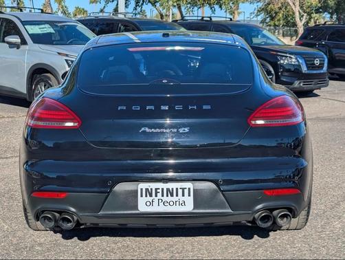 2014 Porsche Panamera 4S Executive