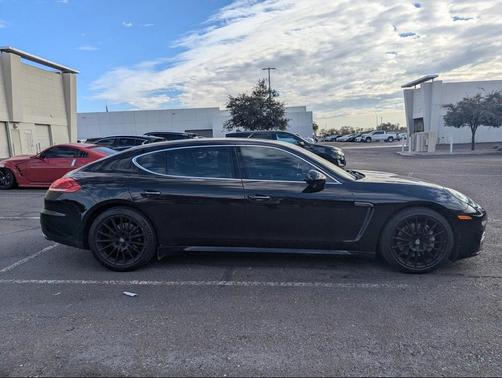 2014 Porsche Panamera 4S Executive