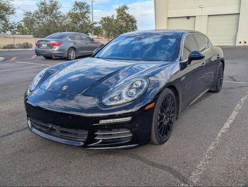 2014 Porsche Panamera 4S Executive