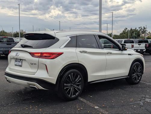 2021 INFINITI QX50 LUXE