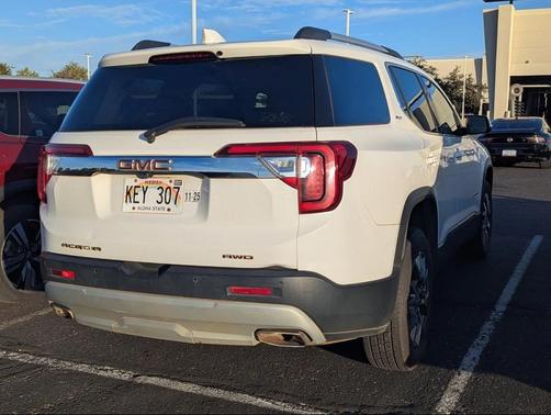 2023 GMC Acadia AWD SLT