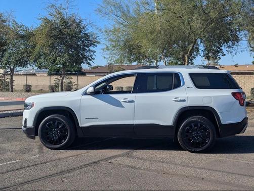 2023 GMC Acadia AWD SLT