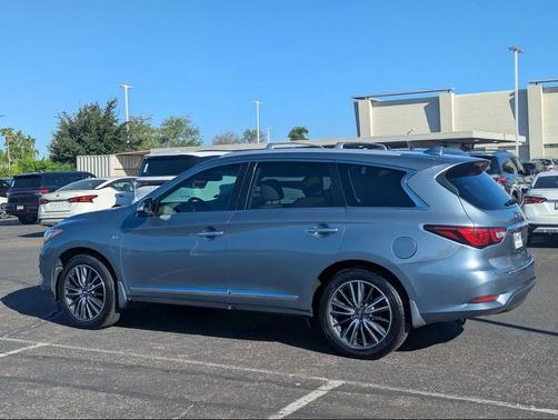 2017 INFINITI QX60 Base