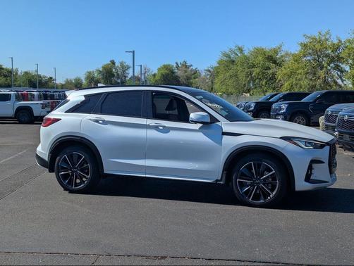 Radiant White 2025 INFINITI QX50 SPORT