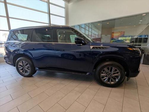 2025 INFINITI QX80 PURE