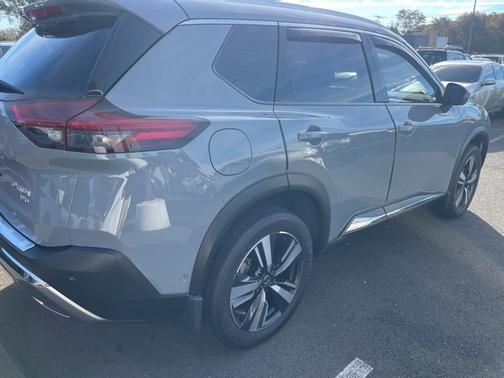 2021 Nissan Rogue Platinum