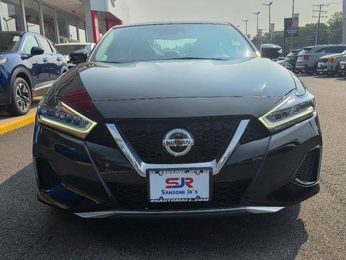 2021 Nissan Maxima SV