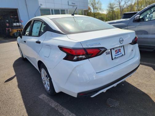 2025 Nissan Versa 1.6 S