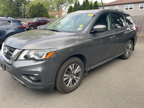 2020 Nissan Pathfinder S