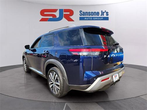 2022 Nissan Pathfinder Platinum