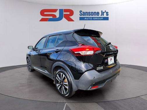 Super Black 2020 Nissan Kicks SR
