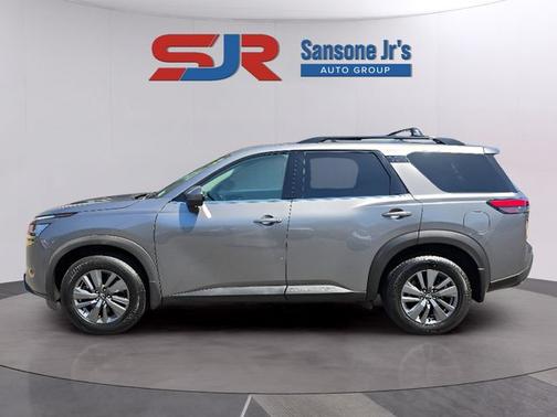 Gun Metallic 2022 Nissan Pathfinder SV