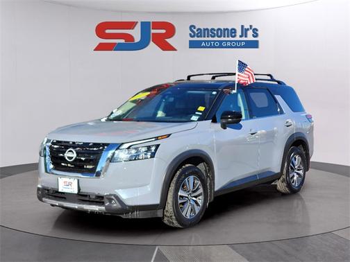 2024 Nissan Pathfinder SL