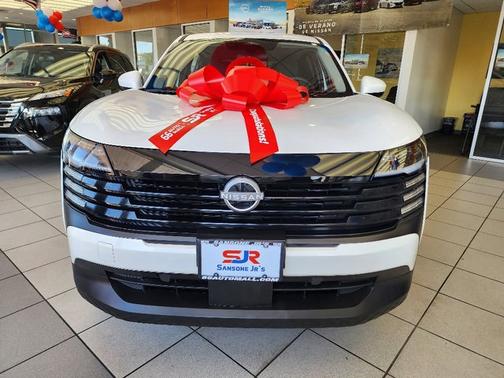 2025 Nissan Kicks SV