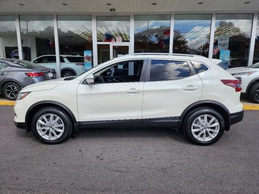 2021 Nissan Rogue Sport SV