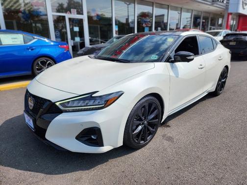2023 Nissan Maxima SR