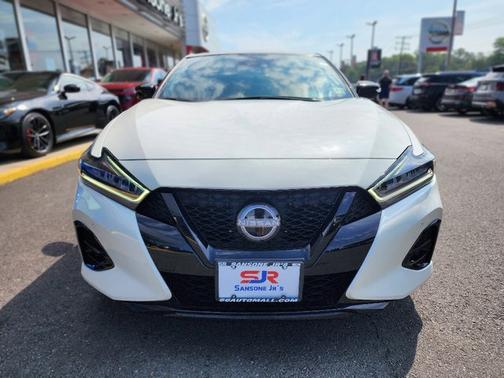 2023 Nissan Maxima SR