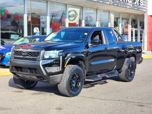 2025 Nissan Frontier SV