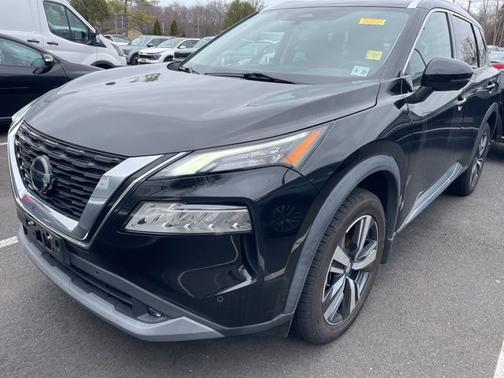 Black 2021 Nissan Rogue SL