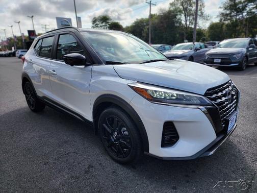 2024 Nissan Kicks SR