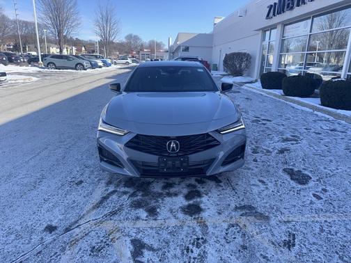2025 Acura TLX 