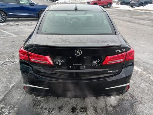 2018 Acura TLX 