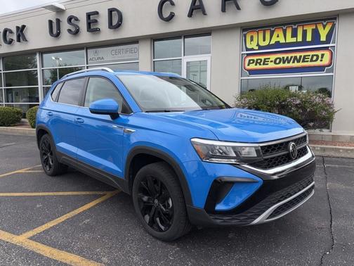 Cornflower Blue 2023 Volkswagen Taos 1.5T SE