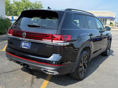 2024 Volkswagen Atlas 2.0T SE