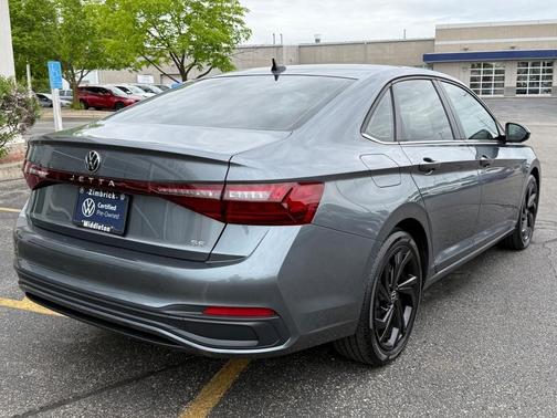 Platinum Gray Metallic 2025 Volkswagen Jetta 1.5T SE