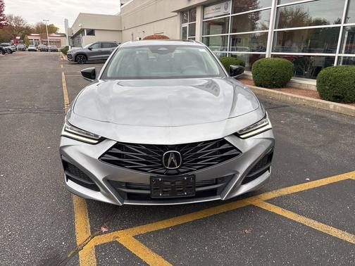 2025 Acura TLX 