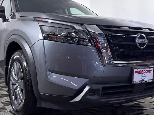 Gun Metallic 2025 Nissan Pathfinder S 4WD