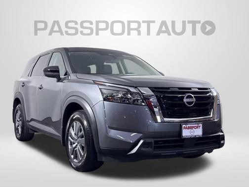 Gun Metallic 2025 Nissan Pathfinder S 4WD