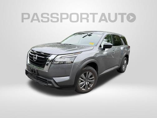 Gun Metallic 2025 Nissan Pathfinder S 4WD