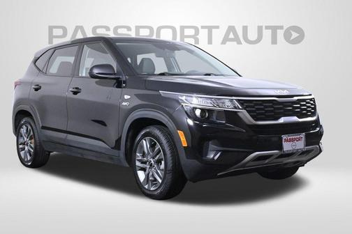 Cherry Black 2022 Kia Seltos LX