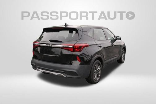 Cherry Black 2022 Kia Seltos LX