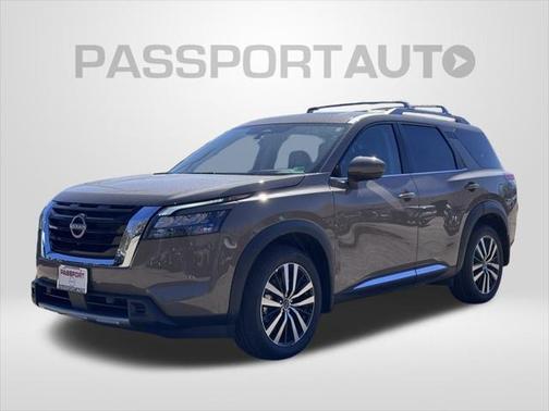 2025 Nissan Pathfinder Platinum 4WD