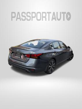 2022 Nissan Altima SR FWD