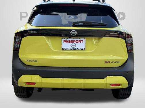 2026 Nissan Kicks SR