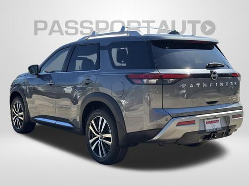 2025 Nissan Pathfinder Platinum 4WD