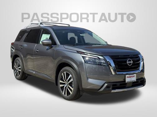 2025 Nissan Pathfinder Platinum 4WD