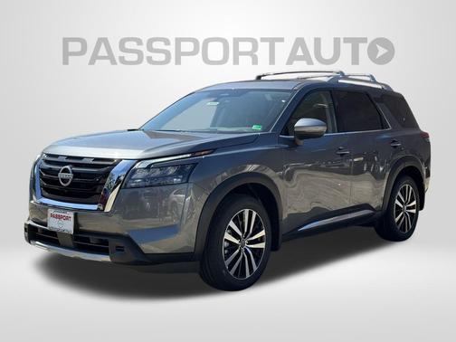 2025 Nissan Pathfinder Platinum 4WD