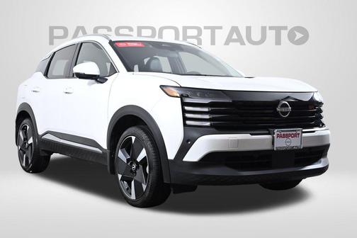 2025 Nissan Kicks SR